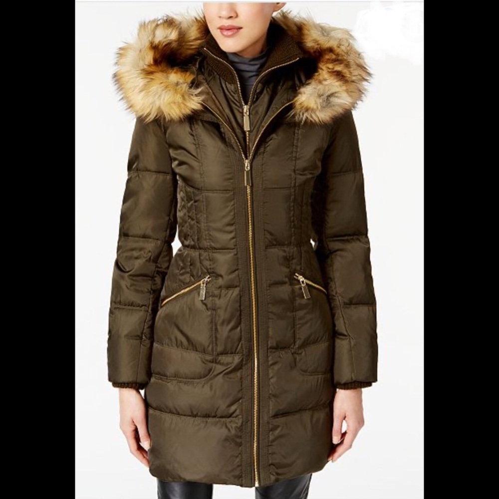 ⛔️SOLD⛔️NWT Vince Camuto green faux fur trim coat